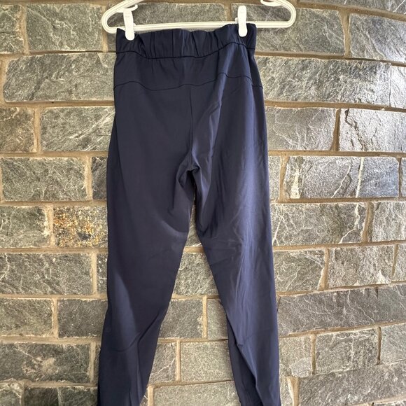 Lululemon On the Fly Jogger - Picture 5 of 6